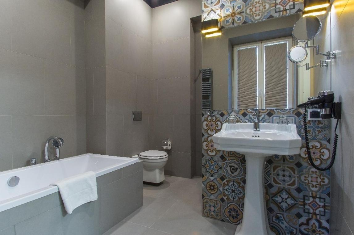 Hotel Nihil Novi ラドム エクステリア 写真