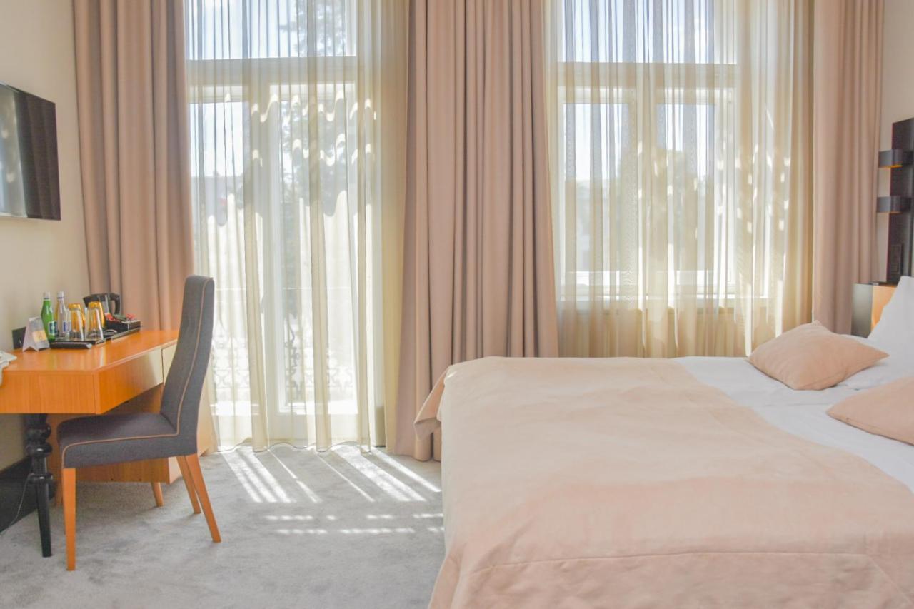 Hotel Nihil Novi ラドム エクステリア 写真